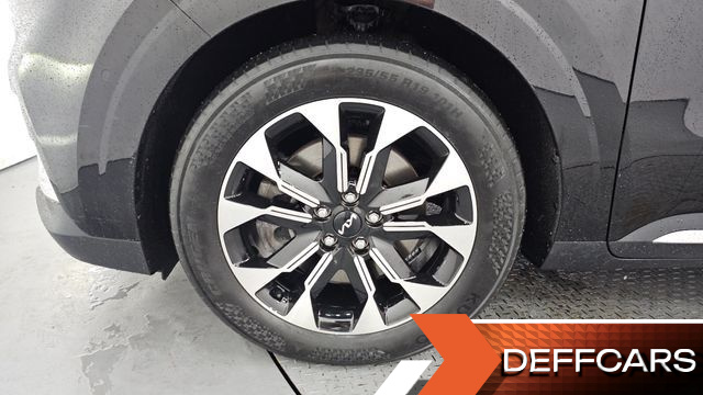 Kia CARNIVAL 9-Seater Signature купить на сайте DeffCars