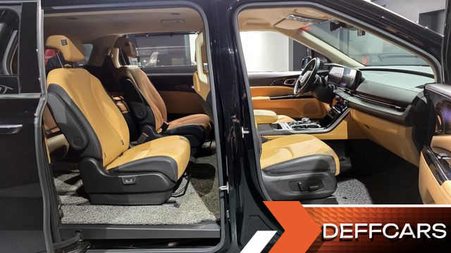 Kia CARNIVAL Gasoline 9-Seater Signature купить на сайте DeffCars