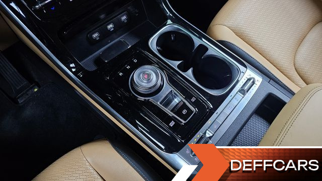Kia CARNIVAL 9-Seater Noblesse купить на сайте DeffCars