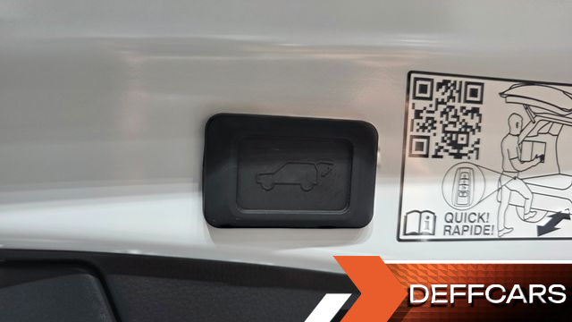 Toyota RAV4 2,5 4WD Hybrid LTD купить на сайте DeffCars