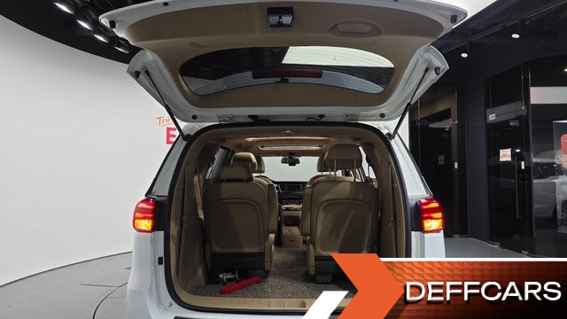 Kia CARNIVAL 9-Seater Prstige купить на сайте DeffCars