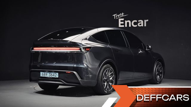 Tesla MODEL Y L Long Range AWD купить на сайте DeffCars
