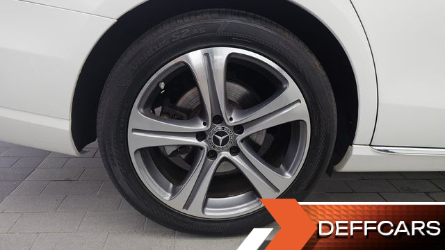 Mercedes E-CLASS E300 Avantgarde купить на сайте DeffCars