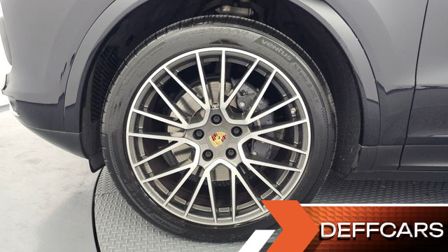 Porsche CAYENNE 3.0 E-Hybrid купить на сайте DeffCars