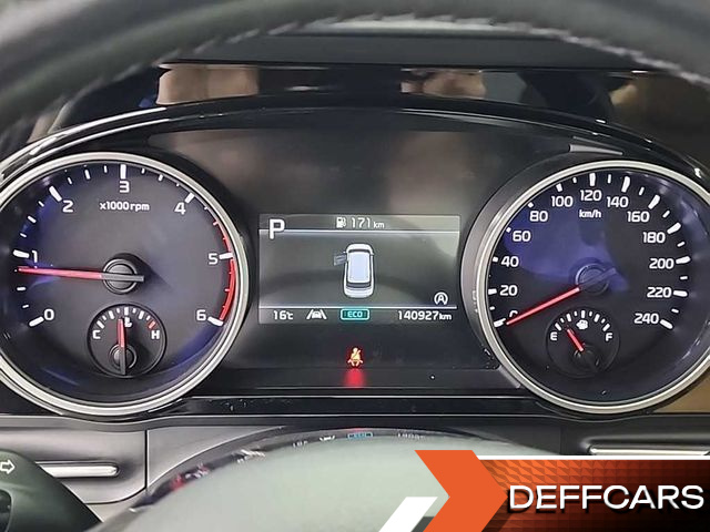 Kia CARNIVAL 9-Seater Noblesse купить на сайте DeffCars