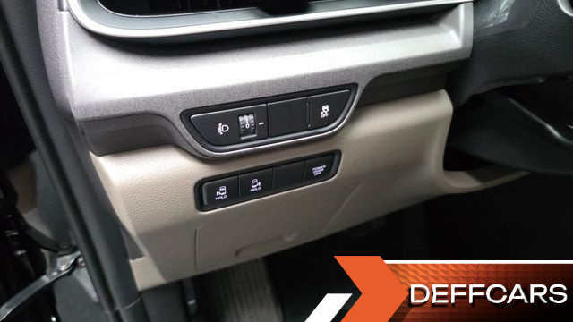 Kia CARNIVAL 9-Seater Prestige купить на сайте DeffCars