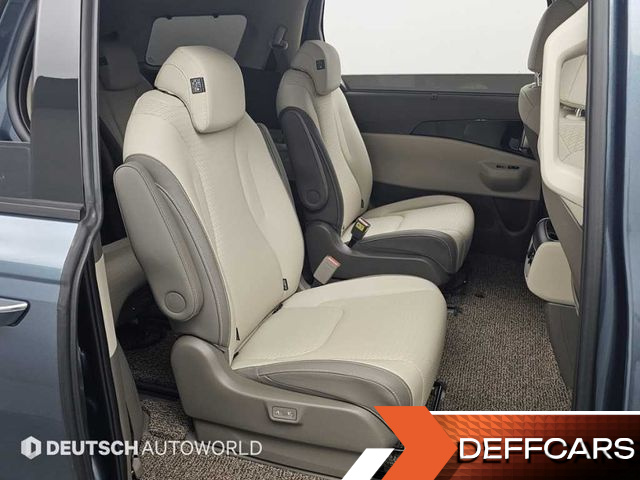 Kia CARNIVAL Gasoline 9-Seater Signature купить на сайте DeffCars