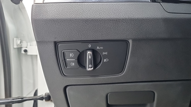 Volkswagen PASSAT 2.0 TDI Premium купить на сайте DeffCars