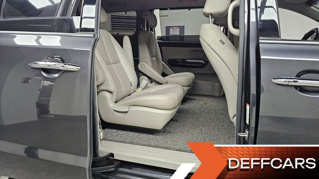 Kia CARNIVAL 9-Seater Noblesse Special купить на сайте DeffCars