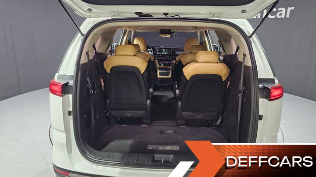 Kia CARNIVAL 9-Seater Prestige купить на сайте DeffCars