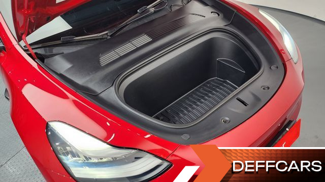 Tesla MODEL Y Long Range купить на сайте DeffCars
