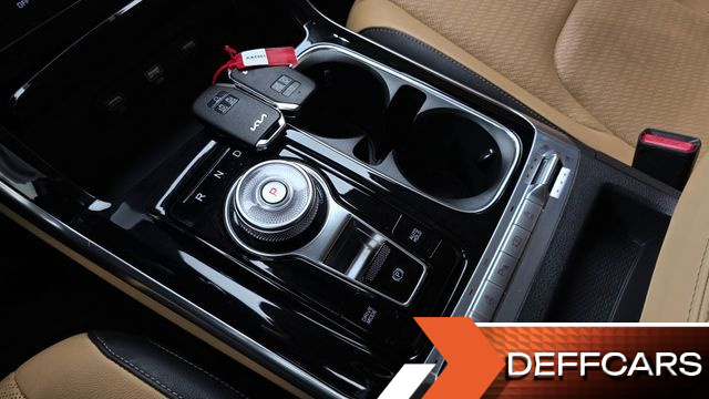 Kia CARNIVAL Diesel 9-Seater Signature купить на сайте DeffCars