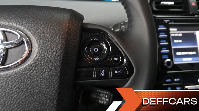 Toyota PRIUS 1.8 купить на сайте DeffCars