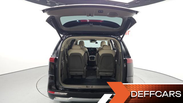 Kia CARNIVAL 9-Seater Signature купить на сайте DeffCars