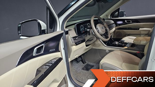 Kia CARNIVAL 9-Seater Signature купить на сайте DeffCars
