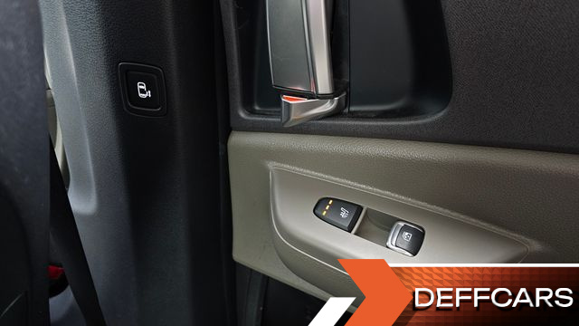 Kia CARNIVAL 9-Seater Noblesse купить на сайте DeffCars