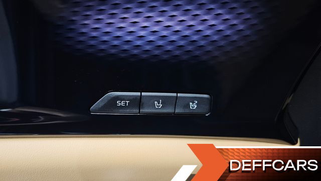 Kia CARNIVAL Gasoline 9-Seater Signature купить на сайте DeffCars