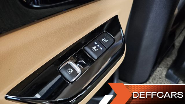 Kia CARNIVAL 7-Seater Signature купить на сайте DeffCars