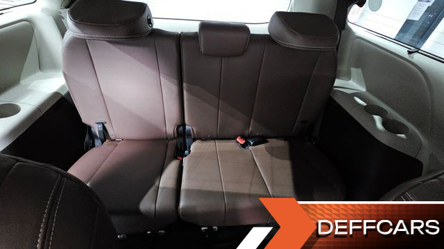 Toyota SIENNA 3.5 AWD купить на сайте DeffCars