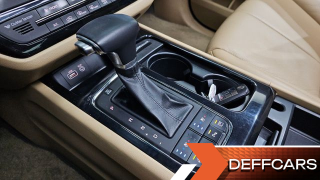 Kia CARNIVAL 9-seater Noblesse купить на сайте DeffCars