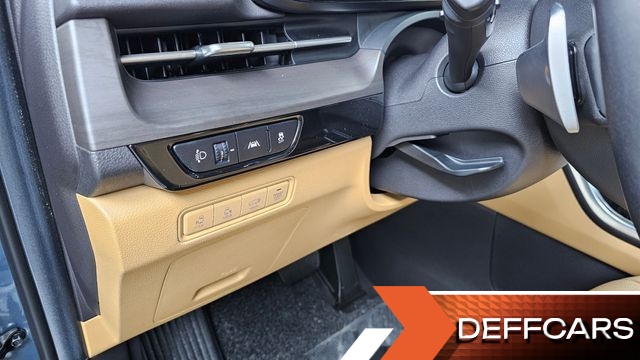 Kia CARNIVAL 9-Seater Signature купить на сайте DeffCars