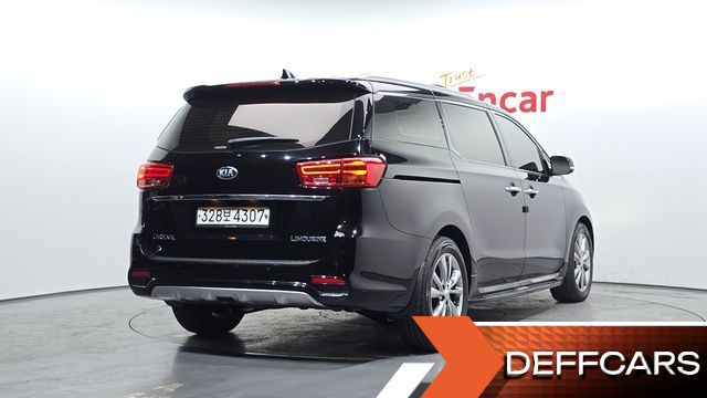 Kia CARNIVAL 7-Seater Limousine VIP купить на сайте DeffCars