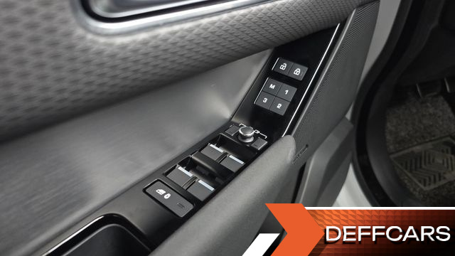 Land Rover RANGE ROVER VELAR 2.0 P250 R-Dynamic SE купить на сайте DeffCars