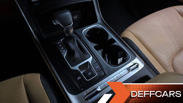 Kia CARNIVAL Gasoline 9-Seater Prestige купить на сайте DeffCars