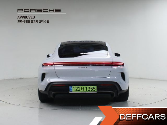 Porsche TAYCAN Turbo S купить на сайте DeffCars