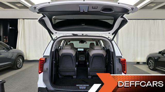 Kia CARNIVAL 9-Seater Prestige купить на сайте DeffCars