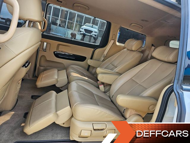 Kia CARNIVAL 7-Seater Limousine President купить на сайте DeffCars