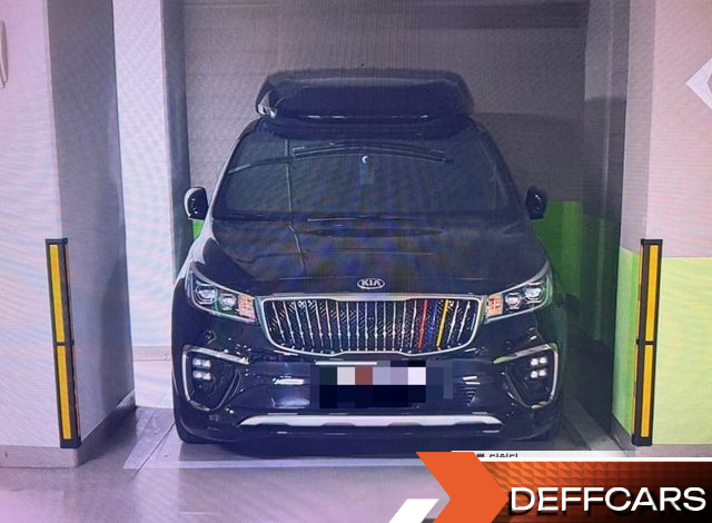 Kia CARNIVAL 9-Seater Hi-Limousine Prestige Hiroof купить на сайте DeffCars