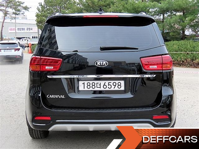 Kia CARNIVAL 9-Seater Luxury купить на сайте DeffCars