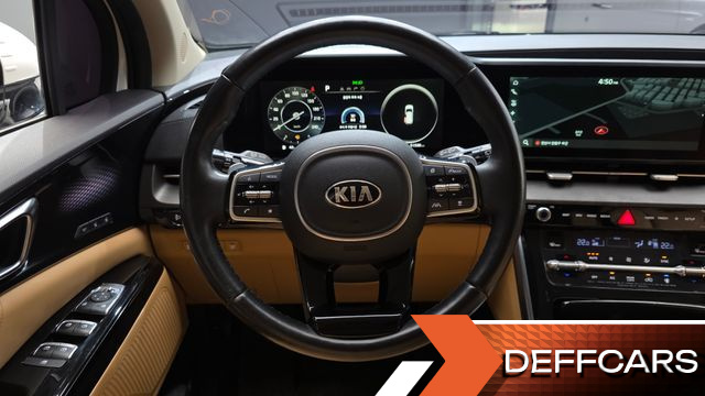 Kia CARNIVAL 9-Seater Signature купить на сайте DeffCars