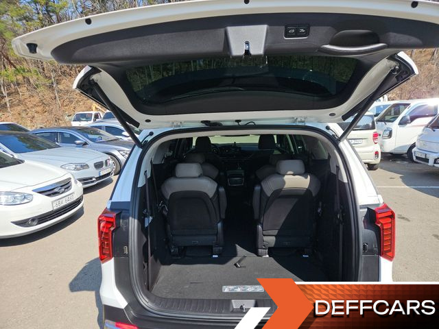 Kia CARNIVAL 9-Seater Noblesse купить на сайте DeffCars