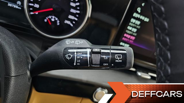 Kia CARNIVAL 9-Seater Noblesse купить на сайте DeffCars