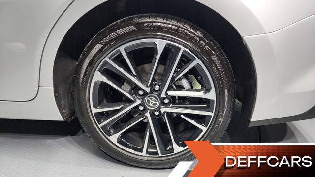 Toyota CAMRY 2.5 XLE Hybrid купить на сайте DeffCars