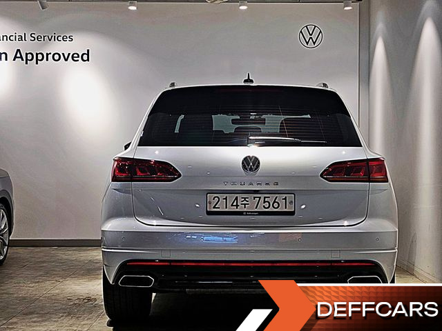 Volkswagen TOUAREG 3.0 TDI R-Line купить на сайте DeffCars