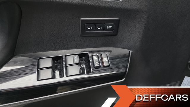 Toyota RAV4 2.5 4WD Hybrid 4th купить на сайте DeffCars