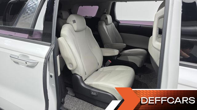 Kia CARNIVAL 9-Seater Noblesse купить на сайте DeffCars