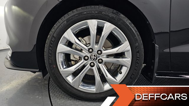 Toyota SIENNA 2.5 Hybrid 2WD купить на сайте DeffCars