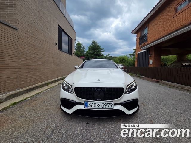 Mercedes E-CLASS E220d Cabriolet купить на сайте DeffCars