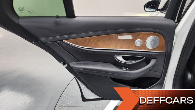 Mercedes E-CLASS E300 4MATIC Exclusive купить на сайте DeffCars