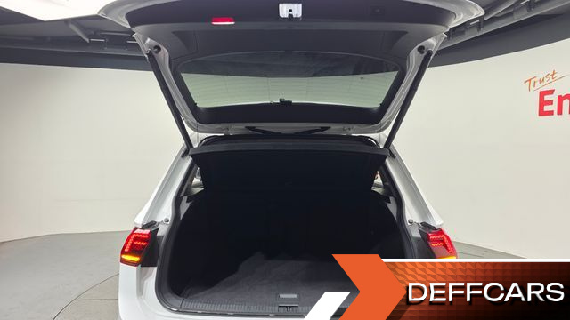 Volkswagen TIGUAN 2.0 TDI Premium купить на сайте DeffCars