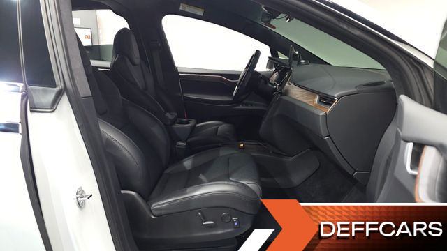 Tesla MODEL X 75D купить на сайте DeffCars