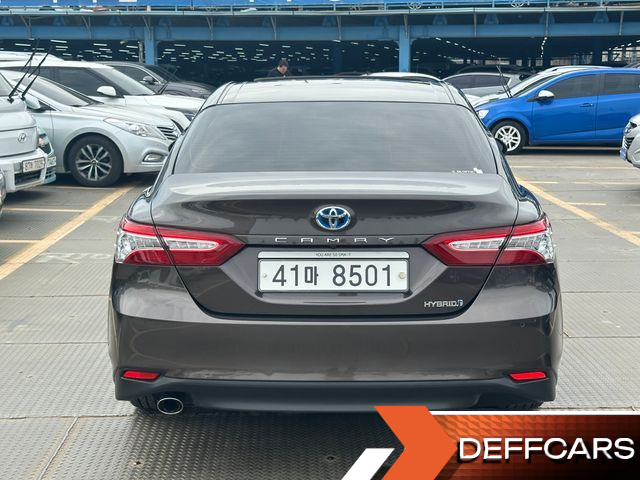 Toyota CAMRY 2.5 XLE Hybrid купить на сайте DeffCars