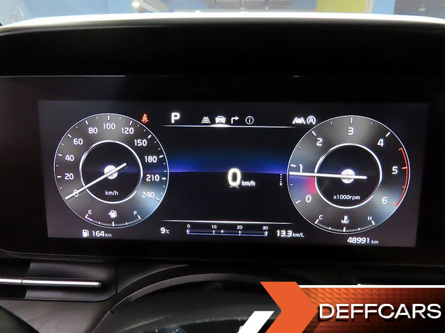 Kia CARNIVAL 9-Seater Signature купить на сайте DeffCars