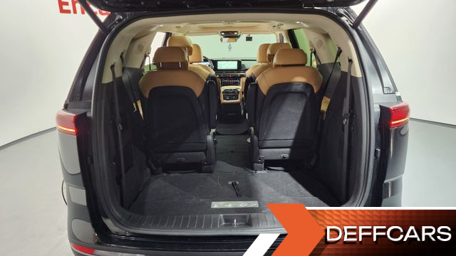Kia CARNIVAL Gasoline 9-Seater Signature купить на сайте DeffCars