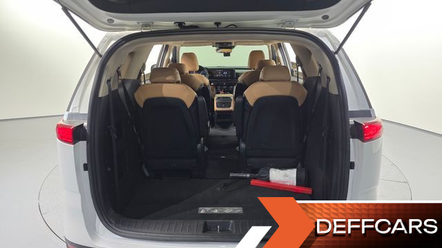 Kia CARNIVAL 9-Seater Prestige купить на сайте DeffCars