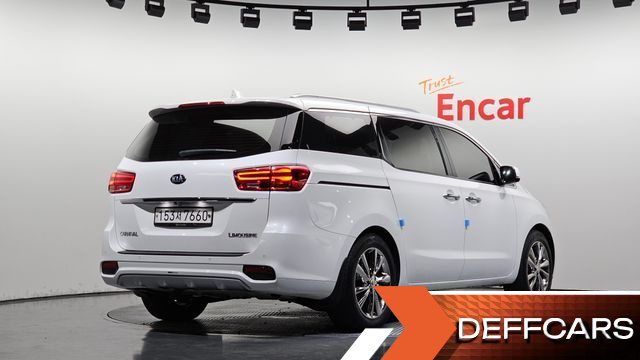 Kia CARNIVAL Gasoline 7-Seater Limousine President купить на сайте DeffCars